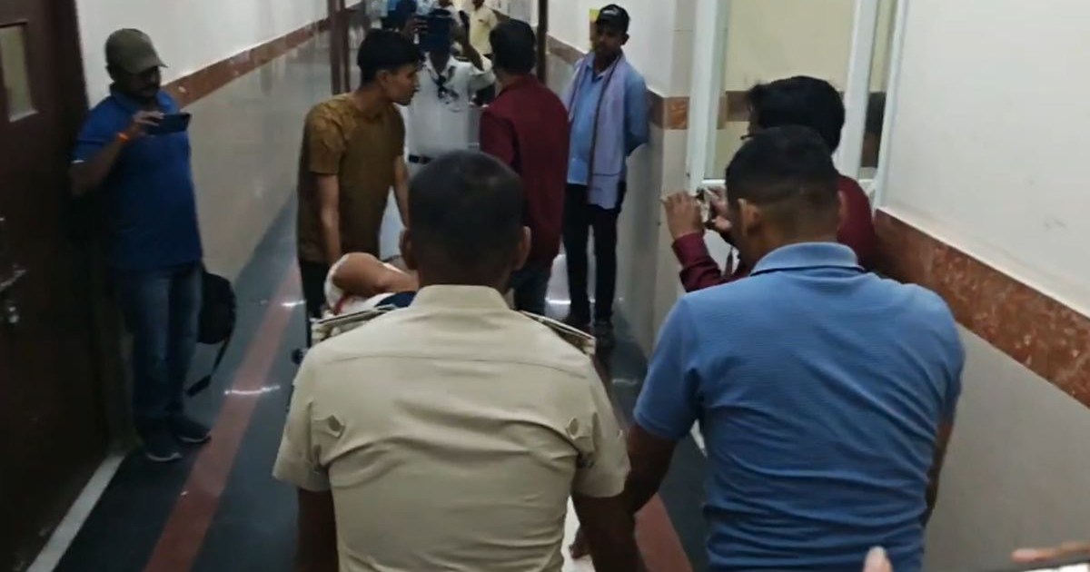 safai ke dauran gun se chali goli