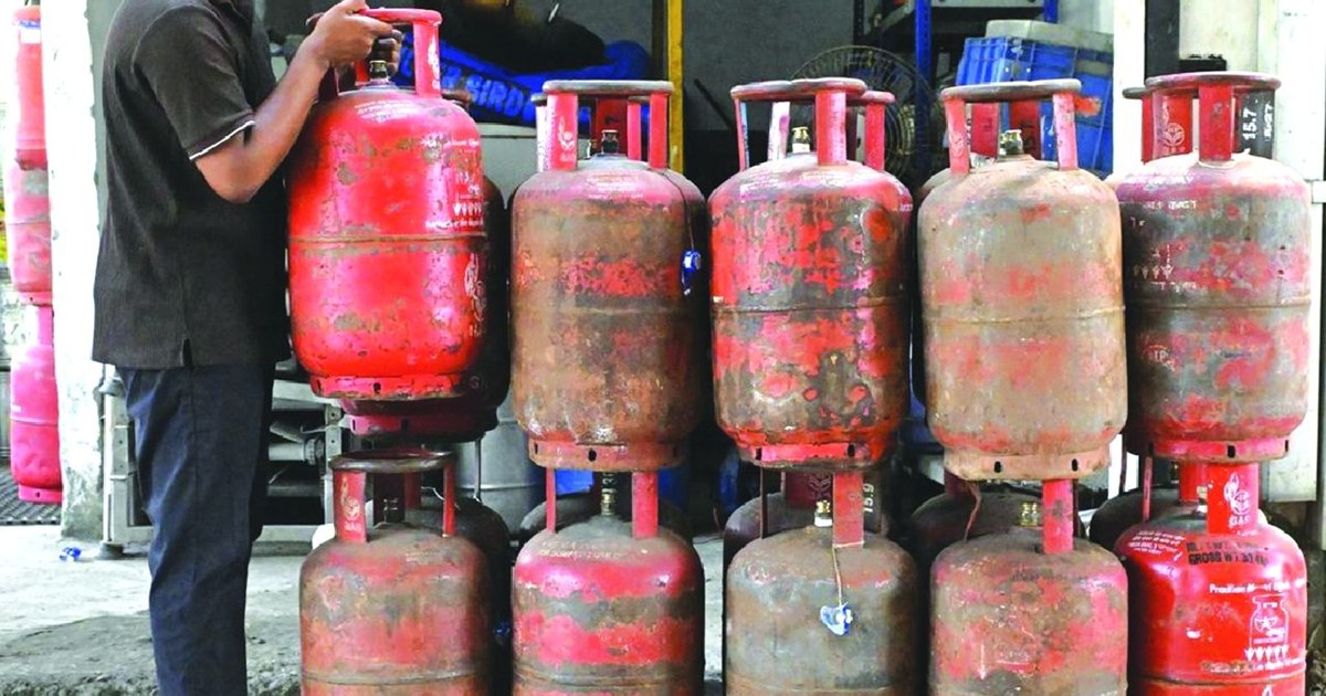 gas ki kalabajari par karrwai