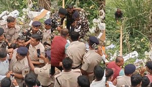 kaidi ne lagai chhalang