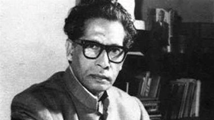 Read Harivansh Rai Bachchan's poem 'Lahar Sagar Ka Shringar Read Harivansh Rai Bachchan's poem 'Lahar Sagar Ka Shringar