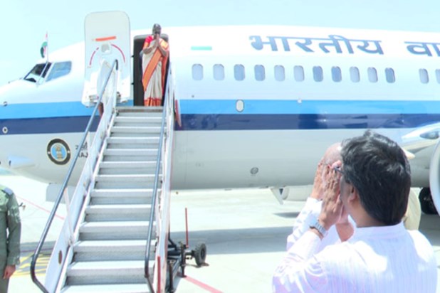 President Draupadi Murmu left for Delhi after a three-day to President Draupadi Murmu left for Delhi after a three-day to