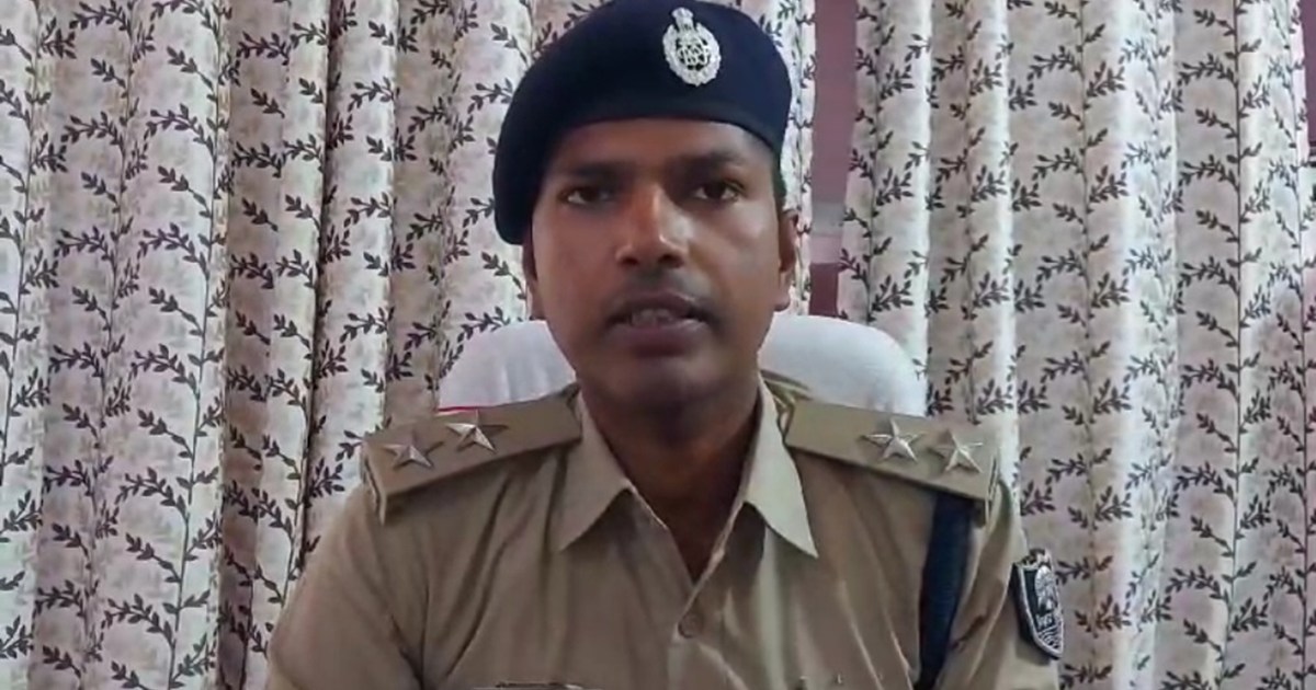 Criminal arrested with weapon and stolen bike