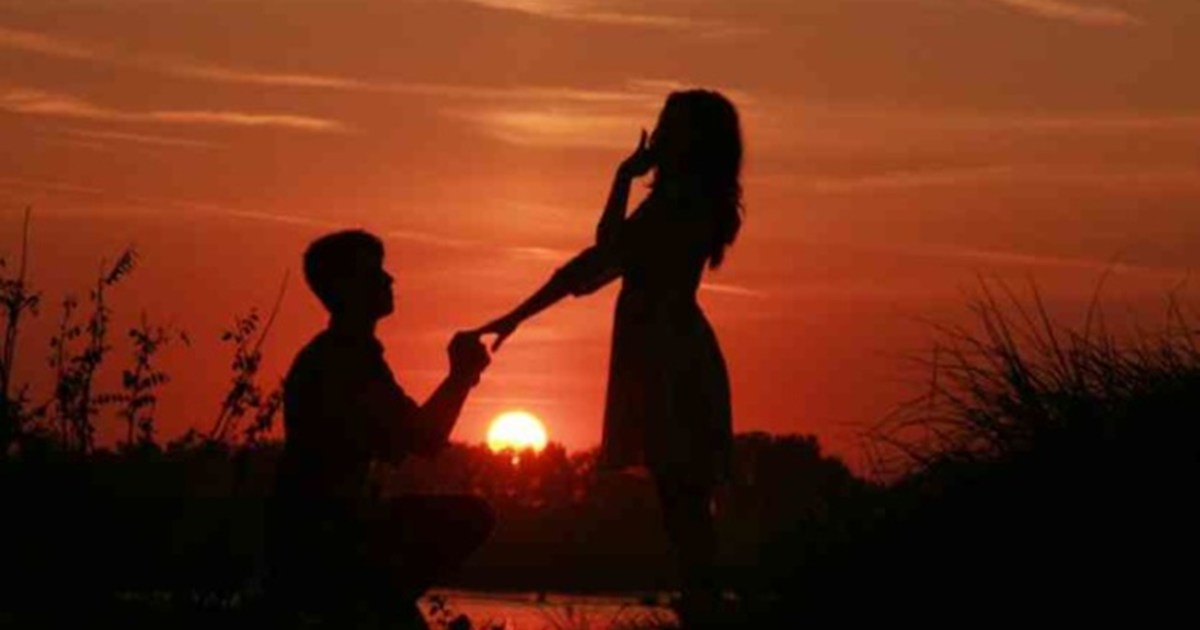 The lover went to meet his married girlfriend in the dark of