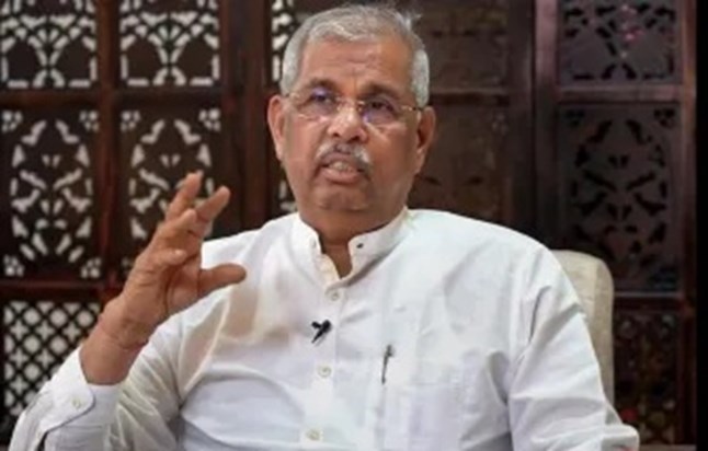 The Governor gave strict instructions to the VC regarding st