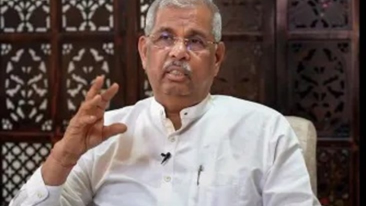 The Governor gave strict instructions to the VC regarding st