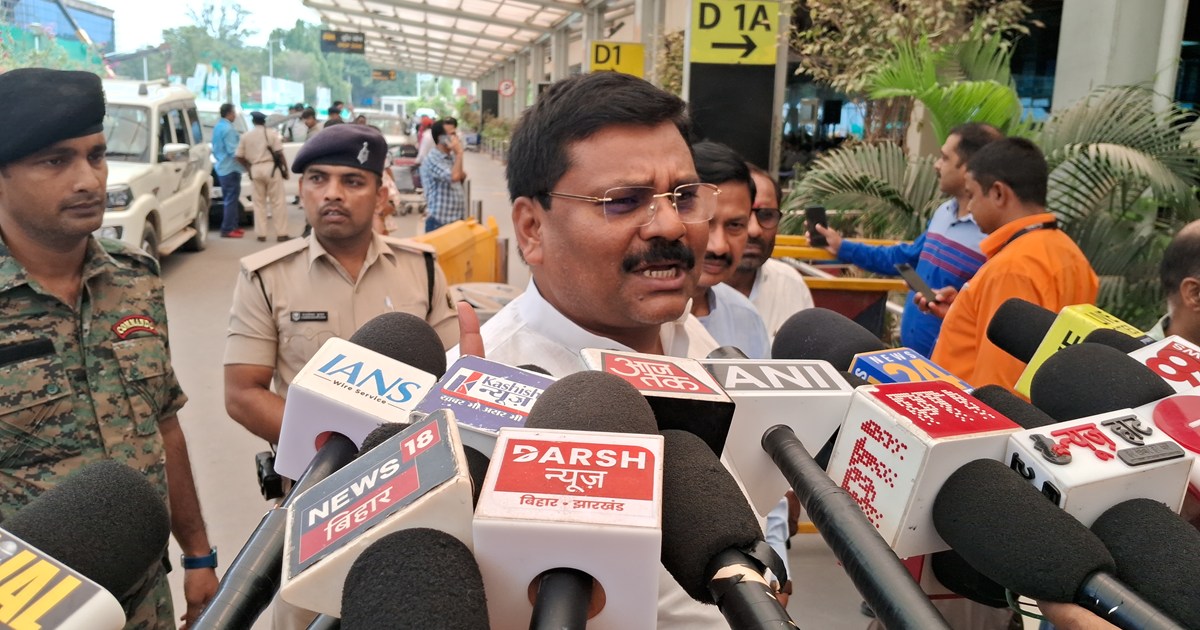 Umesh kushwaha ka tejasvi par tanj