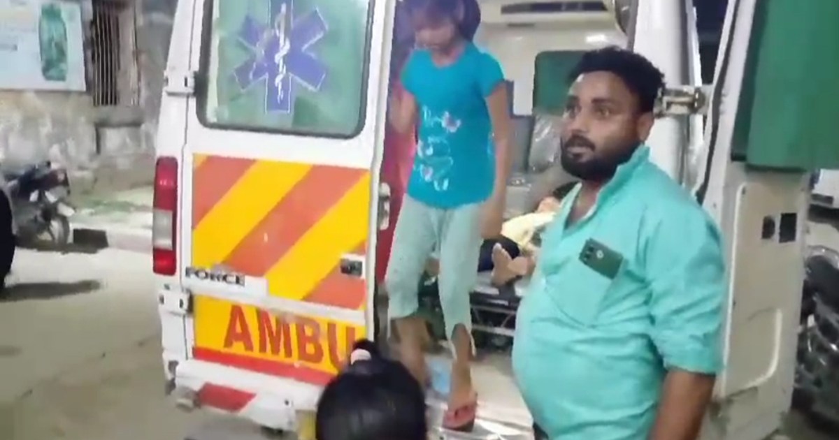 20 girls students in Chhapra fell ill due to sudden heat