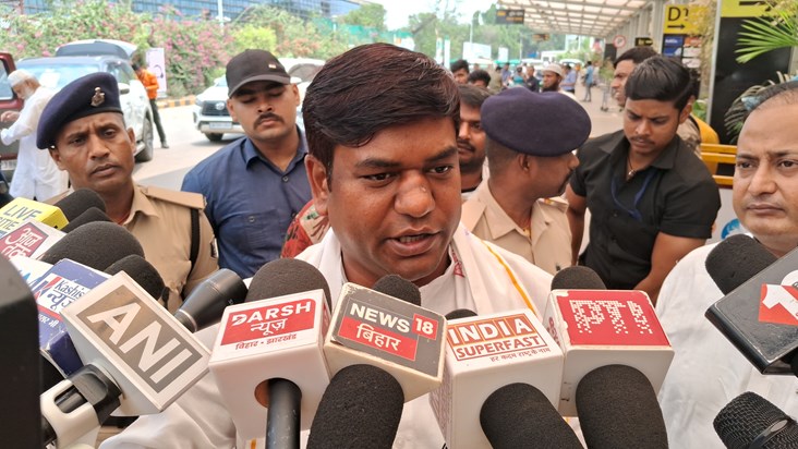 Mukesh sahni ka pm pr tanj