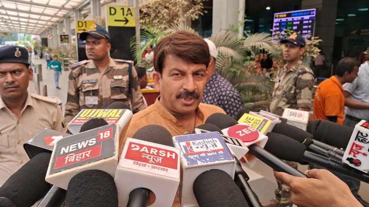 Mnoj tiwari ne kha panjab me koi rok sake to rok rok kr dikh Mnoj tiwari ne kha panjab me koi rok sake to rok rok kr dikh