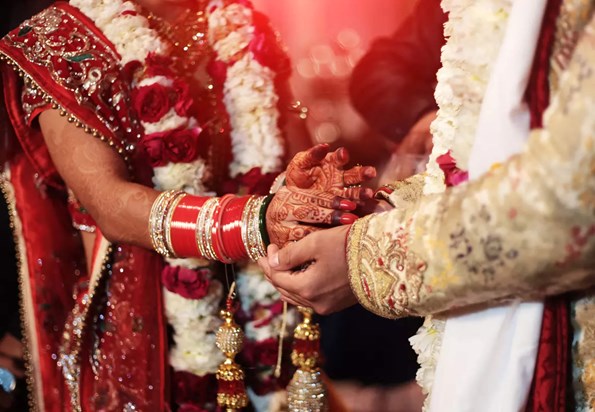 After marriage, a Merchant Navy soldier went to visit a temp