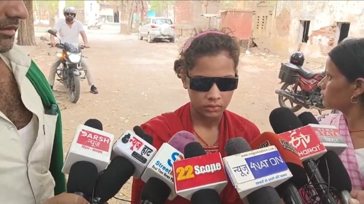 The teacher beat the student so badly for not doing her home
