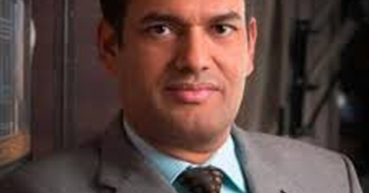 Jharkhand Minister Low & IAS High 