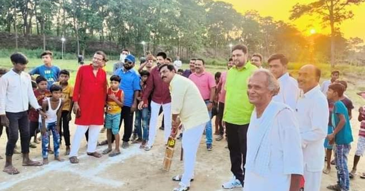 In the midst of election campaign, Bahubali Anand Mohan hit 