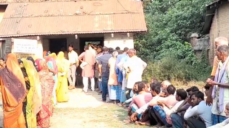 Voting for 8 Lok Sabha seats in Bihar begins, enthusiasm vis