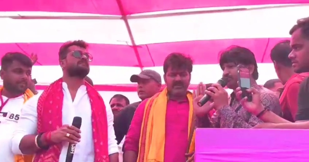 Crowd went out of control in the election program of Pawan S