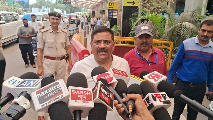 Sanjy jha ka tejasvi pr byan Sanjy jha ka tejasvi pr byan