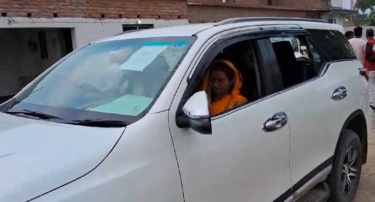 During voting, Bahubali's wife and RJD candidate had to run During voting, Bahubali's wife and RJD candidate had to run