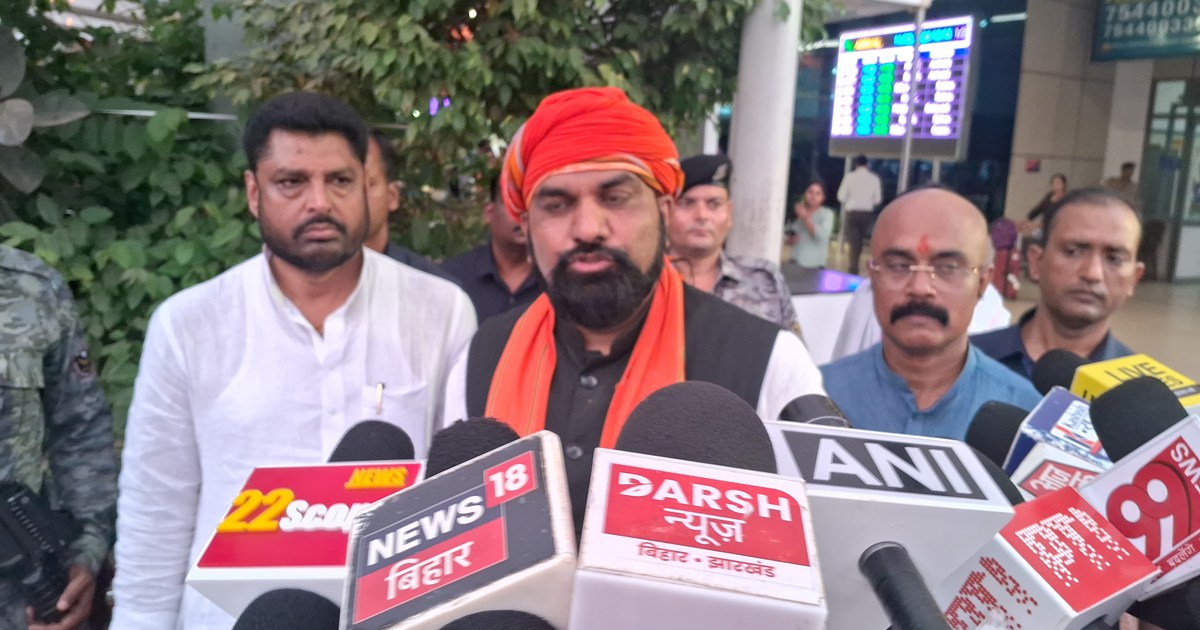 Samrat chaudhri ka tejsvwi par byan