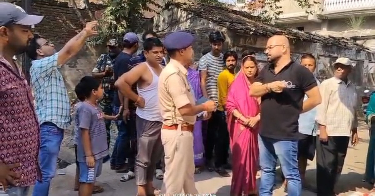 Hangama on bogus vote in West Champaran