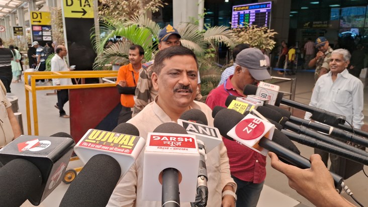 Sanjy jha ka byan khrge ho jayege berojgar Sanjy jha ka byan khrge ho jayege berojgar
