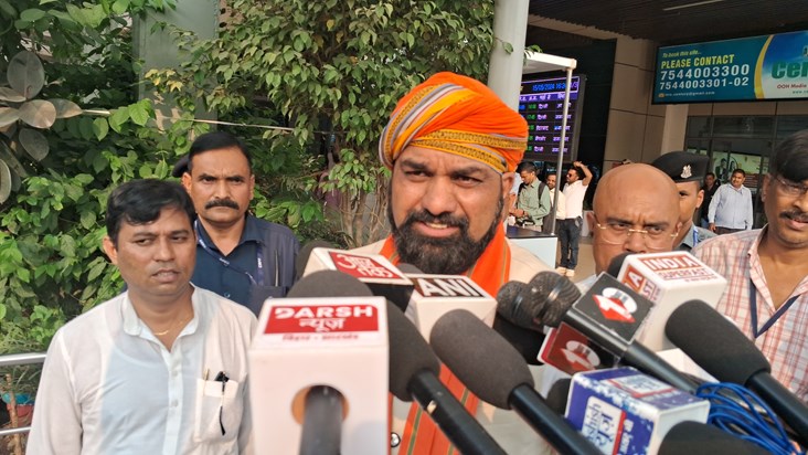Tejasvi ka samrat chaudhri ka pltvar 