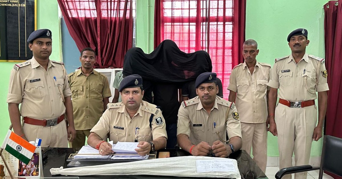 Two brothers arrested with rifles in Gaya at the age of thre