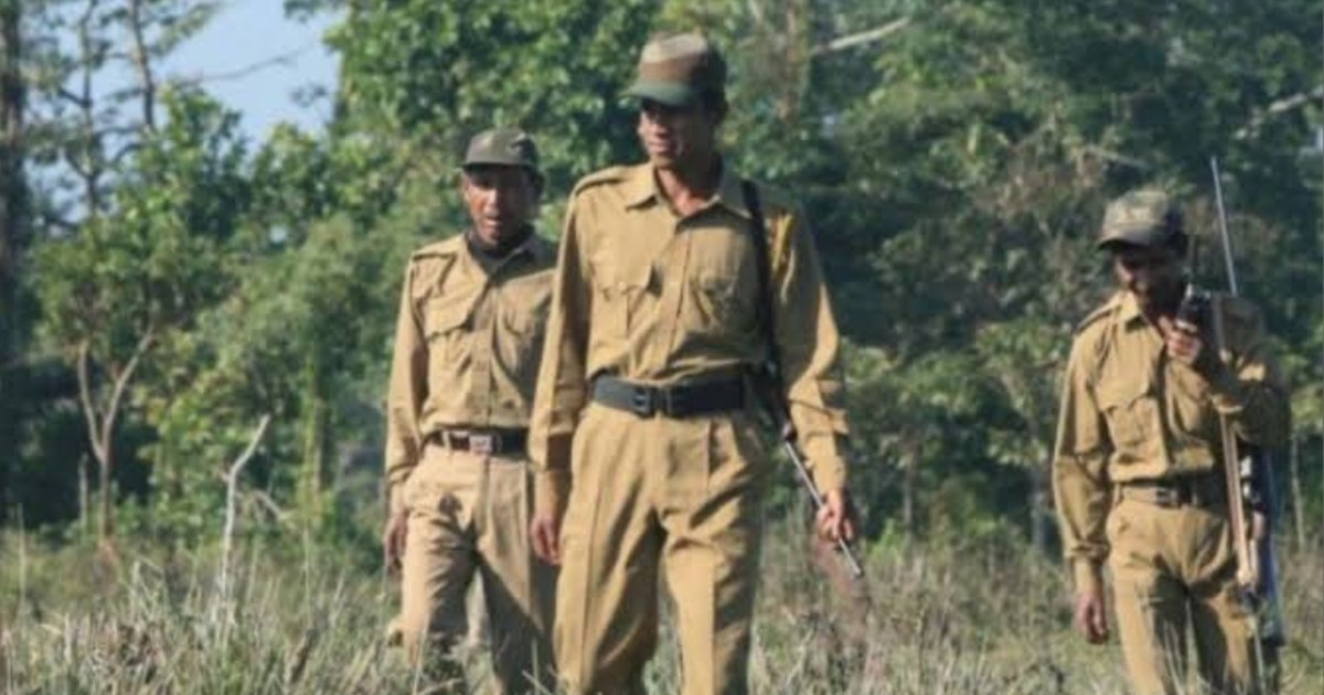 Mining mafia attacked the forester who went to raid in Ramna