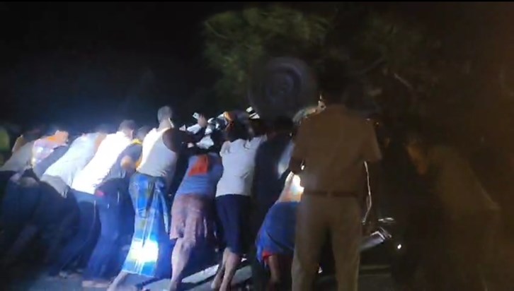 Two died on the spot in a collision between Scorpio and bike Two died on the spot in a collision between Scorpio and bike