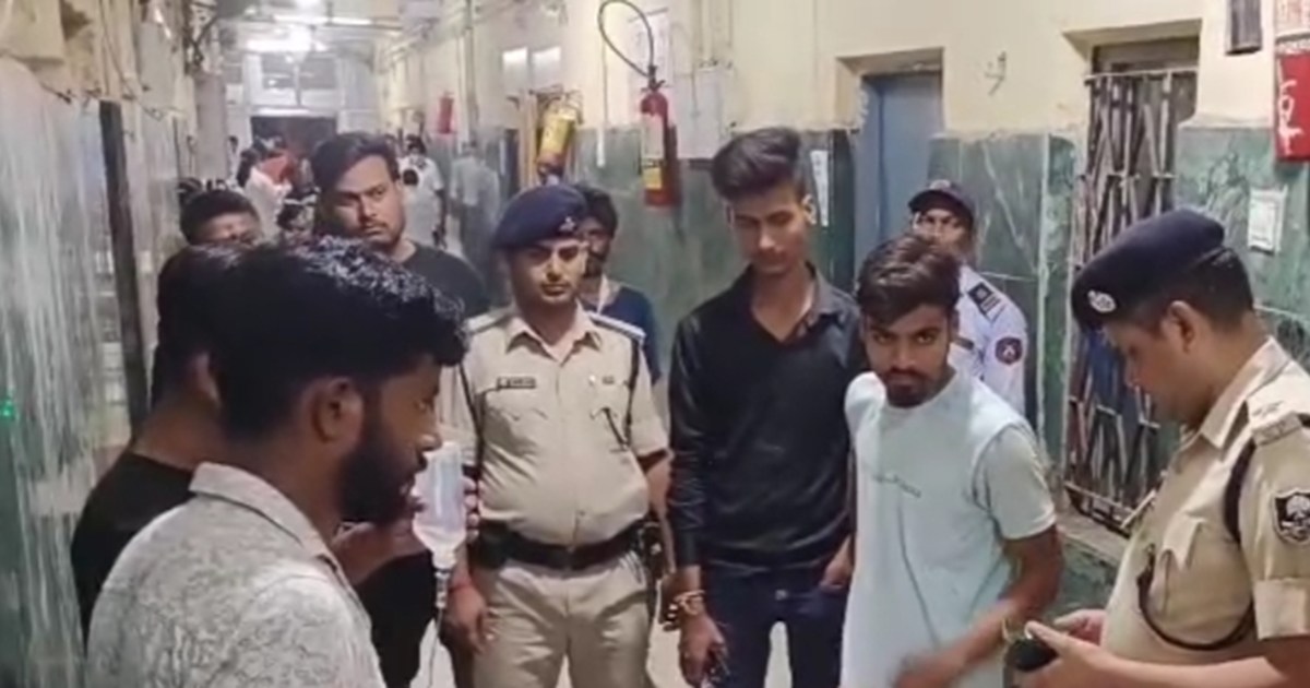 Heavy firing in Khajekala police station area of ​​capital P