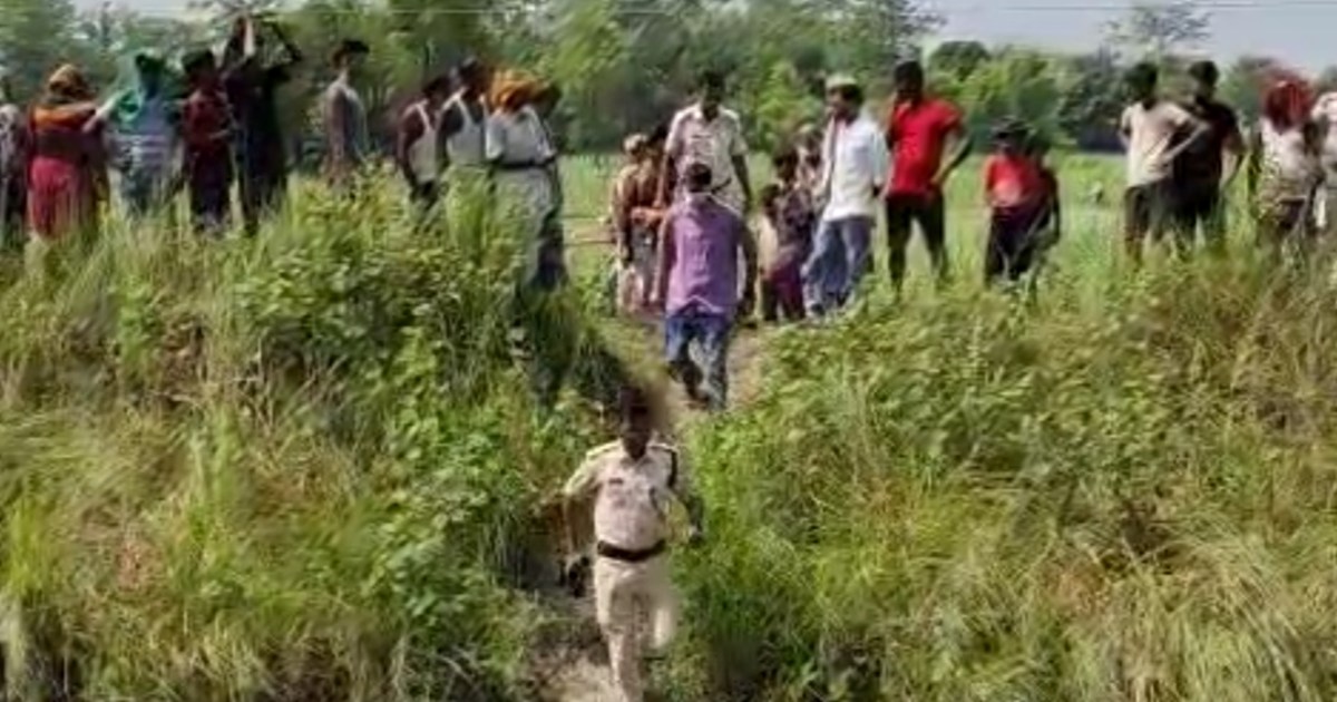 After a quarrel with his wife in West Champaran, the dead bo