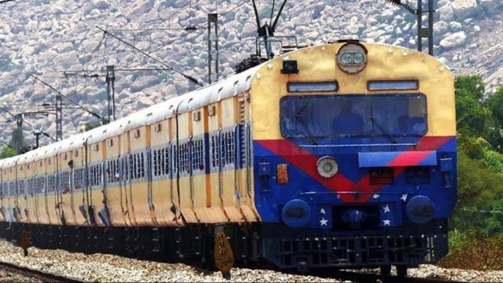 The miscreants pushed the girl out of the train when she res