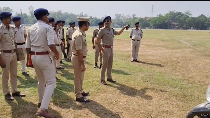 Champaran DIG and SP took action against the policemen who m Champaran DIG and SP took action against the policemen who m