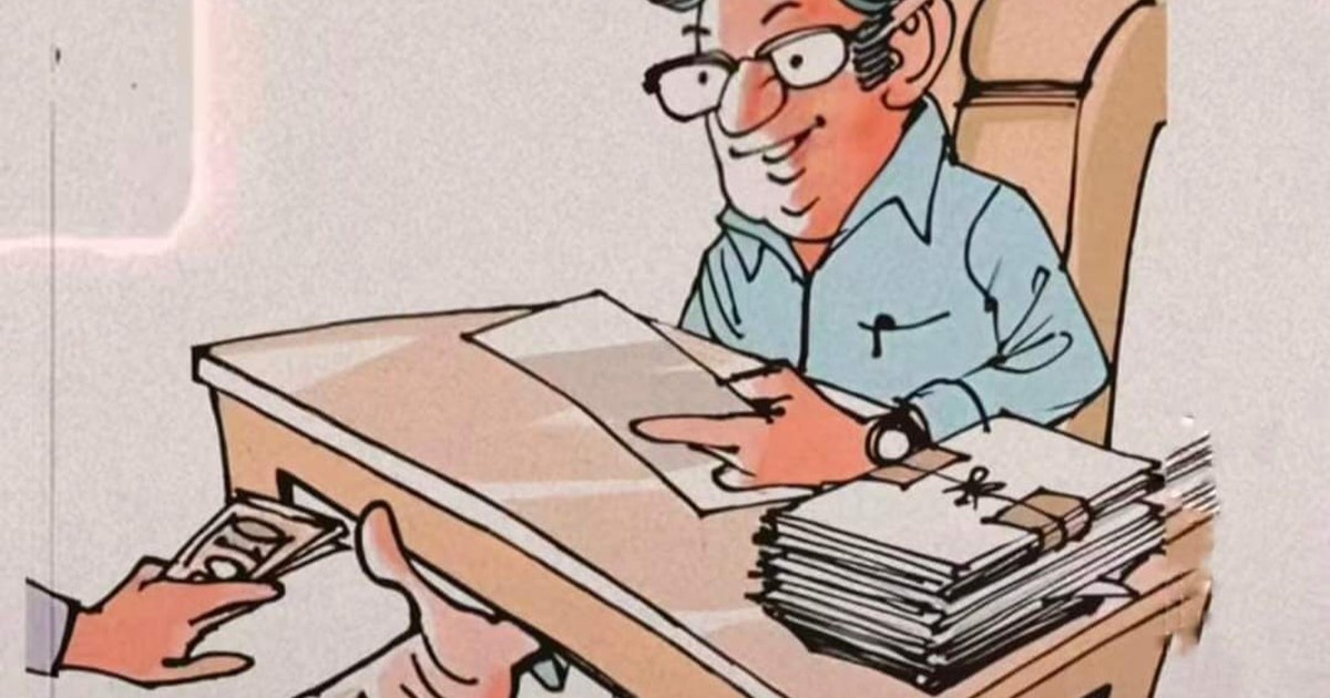 Vigilance team caught revenue employees red handed taking br