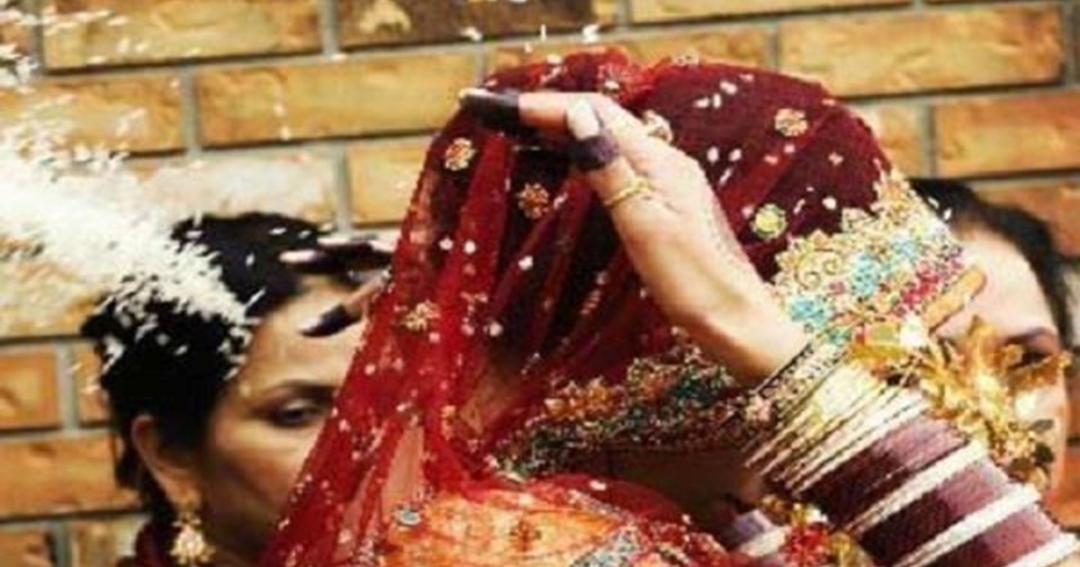 After the bride's departure in Gaya, the father's funeral pr