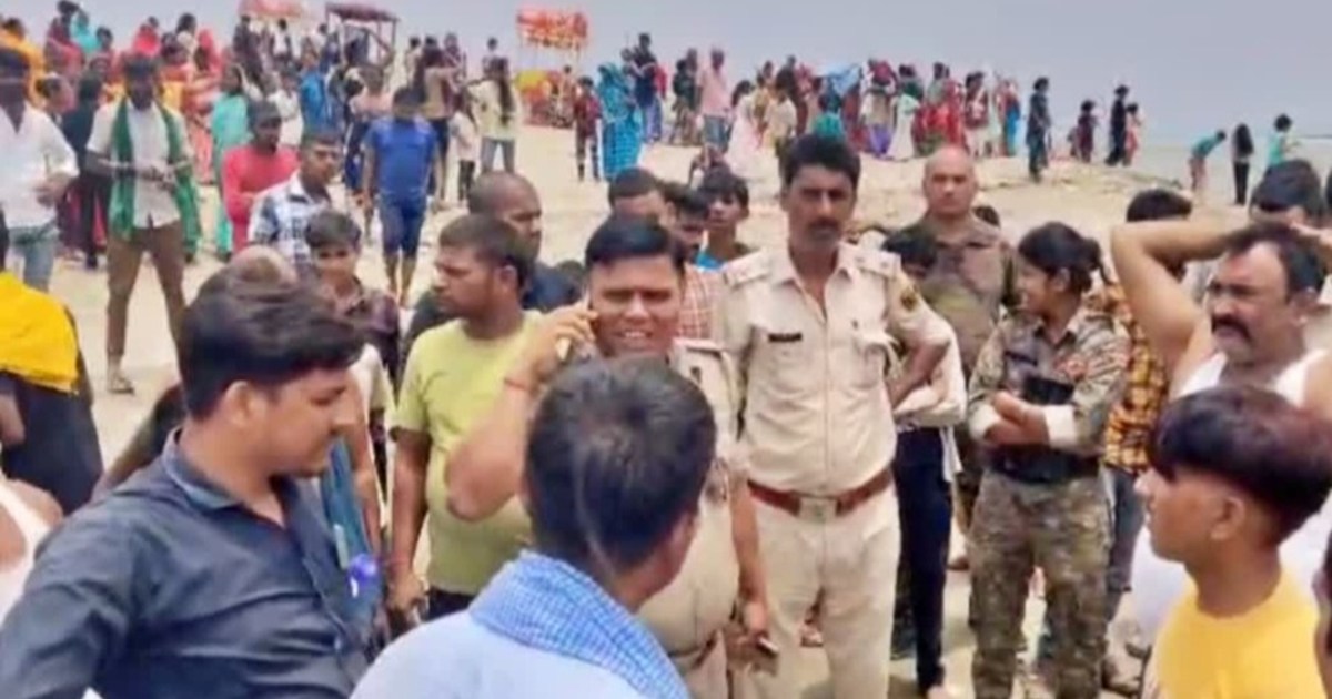 4 youths drowned in Ganga in Begusarai, there was hue and cr