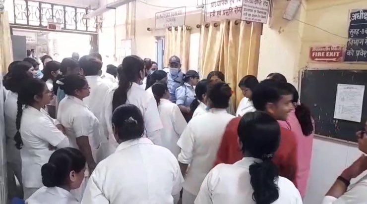 Health manager of NMCH, Patna molested a nurse, causing a ru Health manager of NMCH, Patna molested a nurse, causing a ru