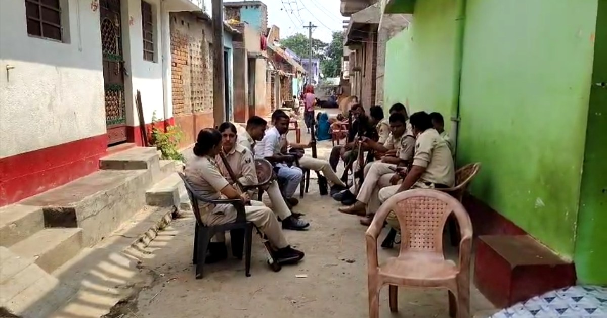 Dispute over dancing and singing on DJ in Banka, one person 