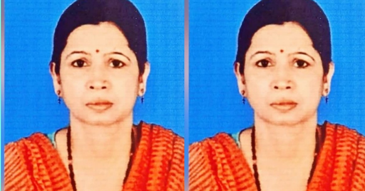 mourning due to death of female teacher while going to schoo