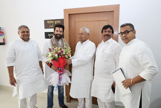 Amidst political discussions, Chirag Paswan met CM Nitish, k Amidst political discussions, Chirag Paswan met CM Nitish, k
