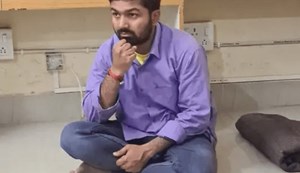 Doctor se viwaad ke daruan Manish Kashyap ki jamkar hui dhulaai