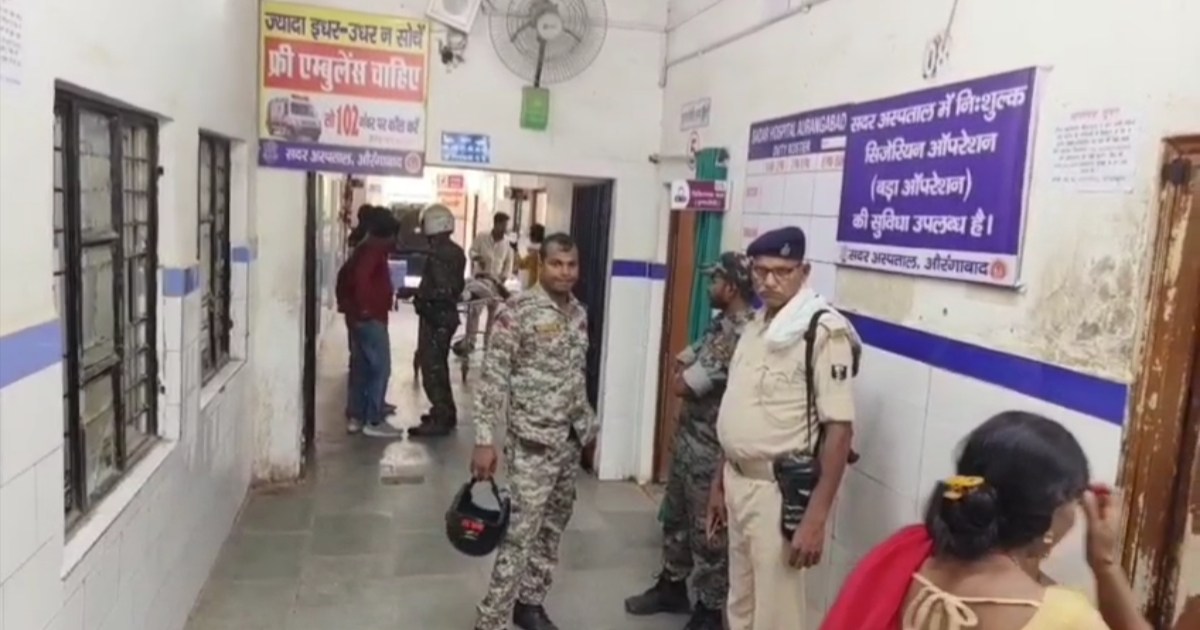 In Aurangabad, a police vehicle hit an old man and fled, the