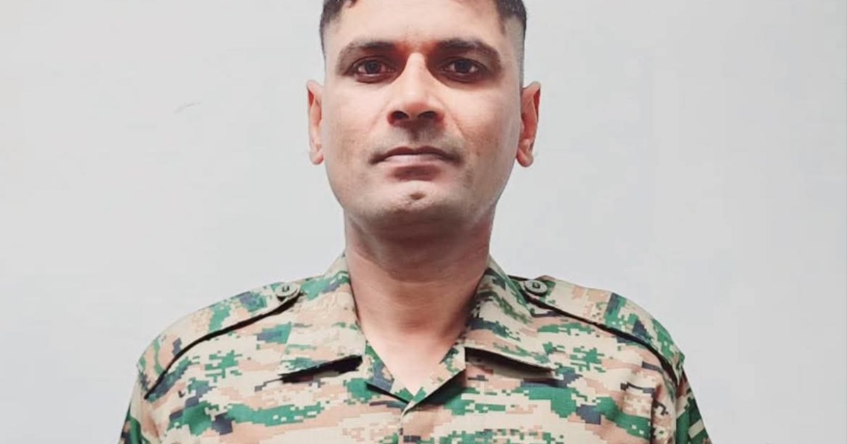 Now Santosh, son of Bhagalpur, Bihar, became a martyr for th