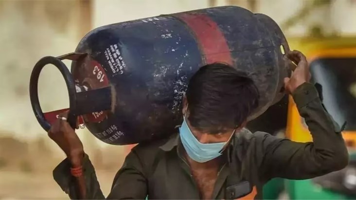 After onion, now the price of LPG cylinder has increased, ho After onion, now the price of LPG cylinder has increased, ho