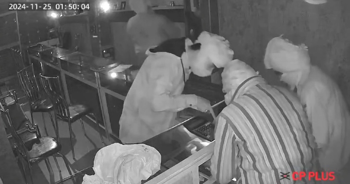 Jewellery shop robbed of more than Rs 3 crore, businessman f