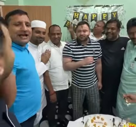 Today is Lalu's younger son Tejaswi's birthday, getting cong Today is Lalu's younger son Tejaswi's birthday, getting cong