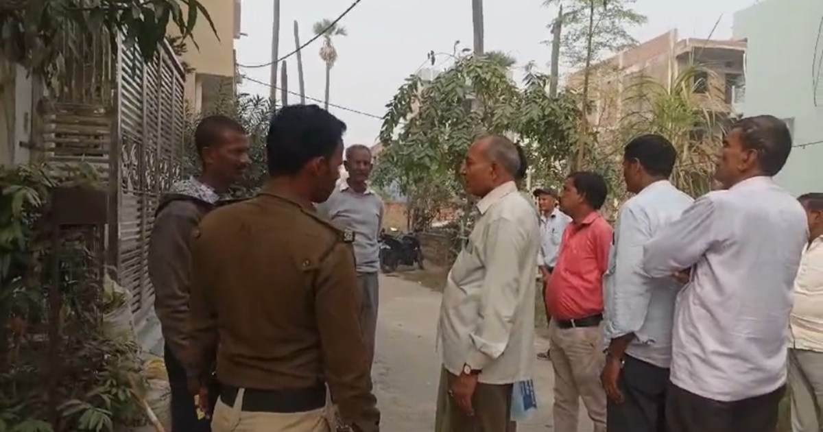 Property worth more than 15 lakhs stolen from a bank employe