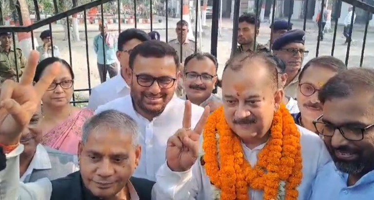 After JDU and RJD, Jansuraj candidate filed nomination for T After JDU and RJD, Jansuraj candidate filed nomination for T