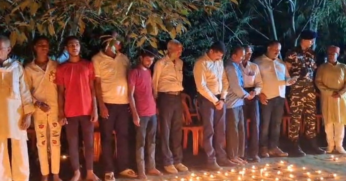 On the occasion of Deepawali, villagers lit 5100 lamps to pr