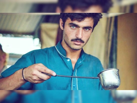 Blue eyed viral Pakistani tea seller becomes millionaire Blue eyed viral Pakistani tea seller becomes millionaire