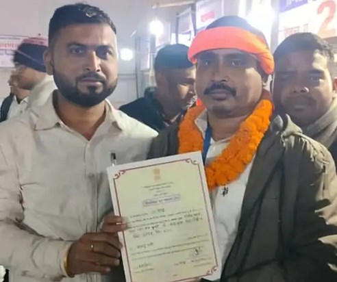 As soon as he won the election, the MLA announced his resign As soon as he won the election, the MLA announced his resign